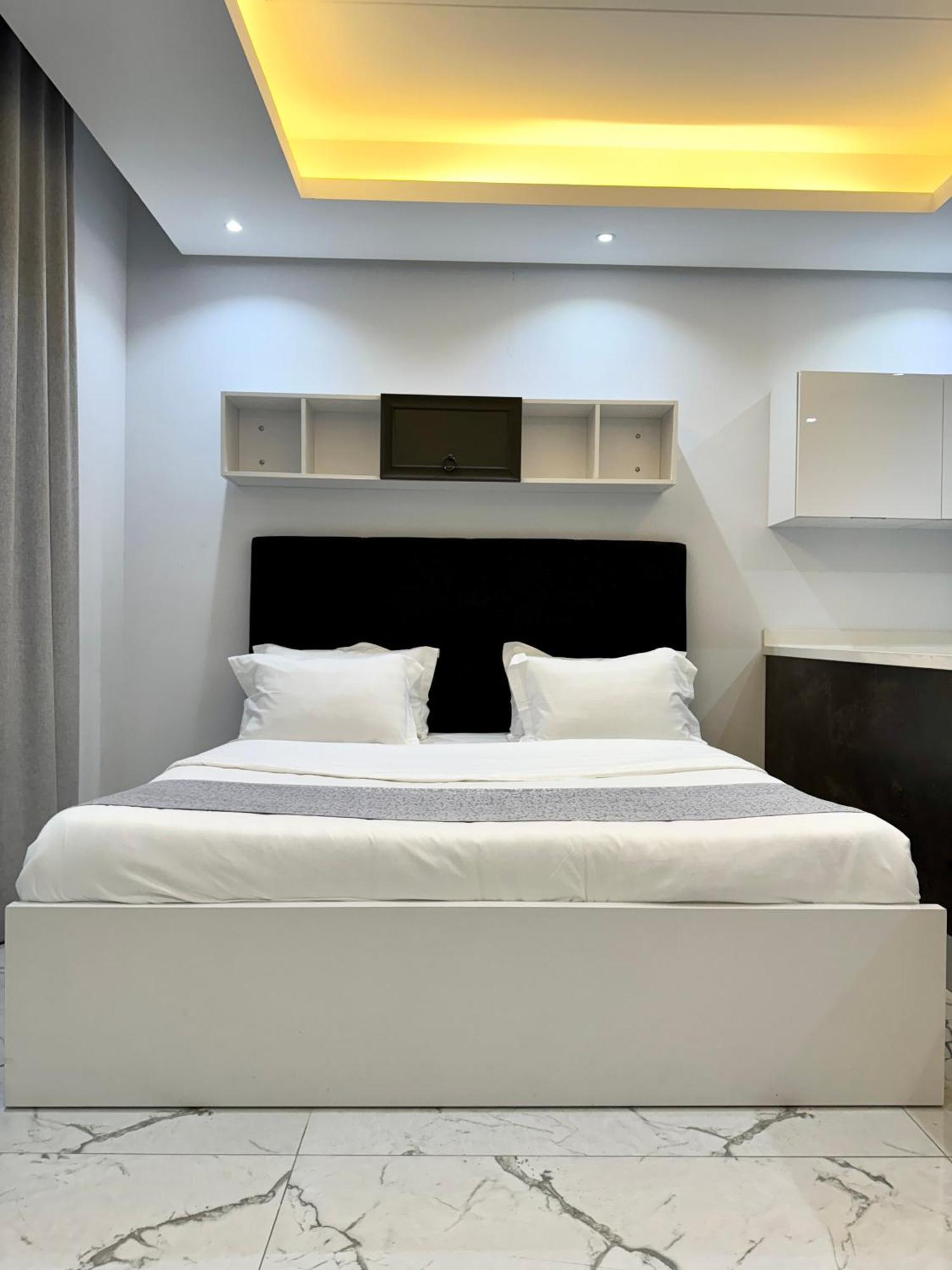 Al Safwa One Apartment Al Hidd Ngoại thất bức ảnh