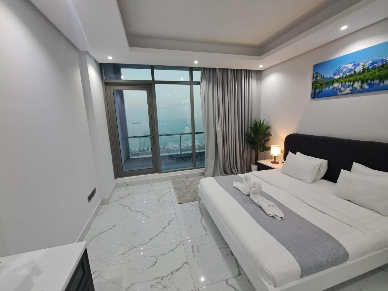 Al Safwa One Apartment Al Hidd Ngoại thất bức ảnh