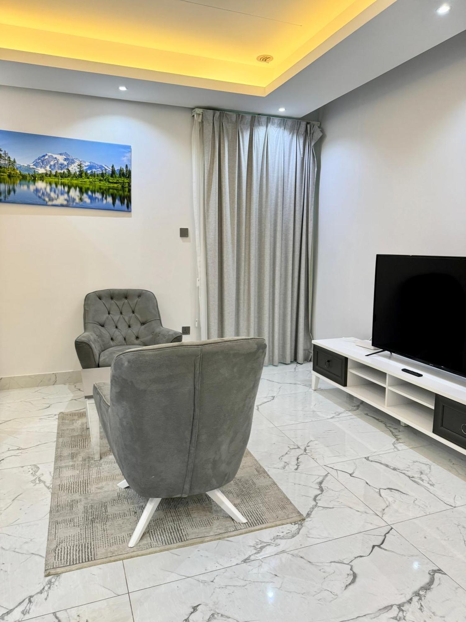 Al Safwa One Apartment Al Hidd Ngoại thất bức ảnh